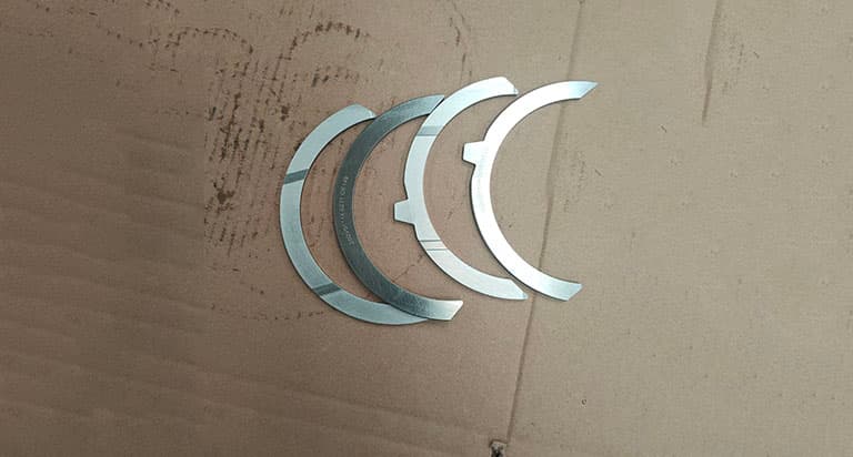 Thrust plate