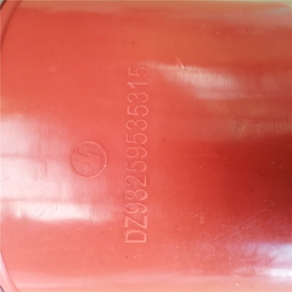 SINOTRUK intercooler pipe DZ93259535315