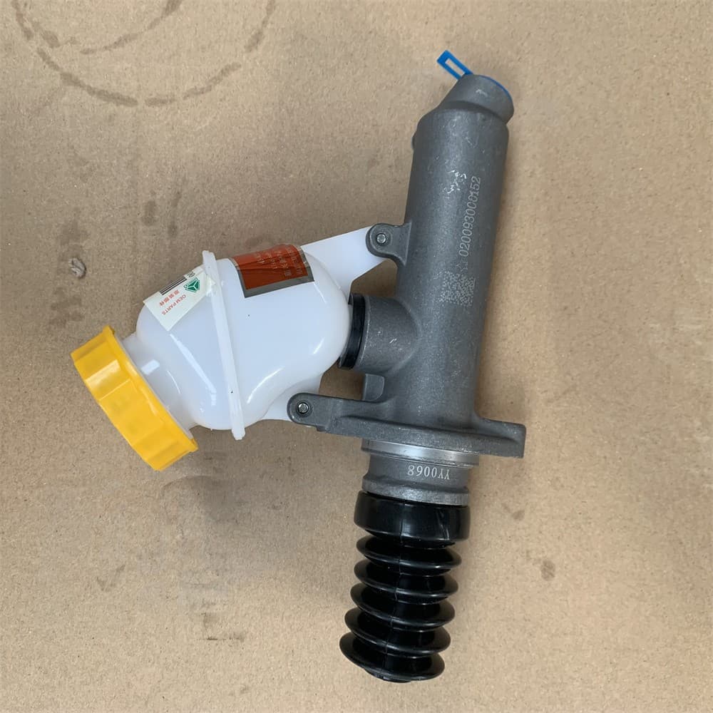 SINOTRUK clutch master cylinder WG9719230023/1