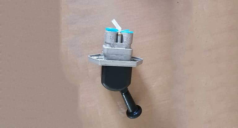 Hand brake valve