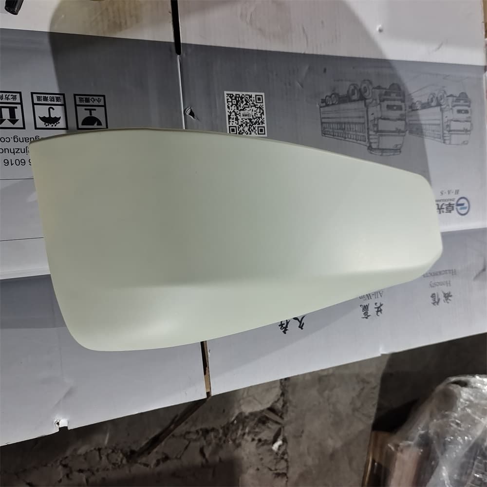 Bumper lower right decorative panel