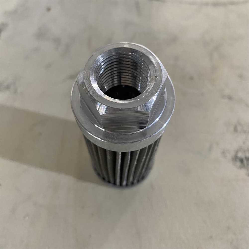 Oil-absorbing filter element