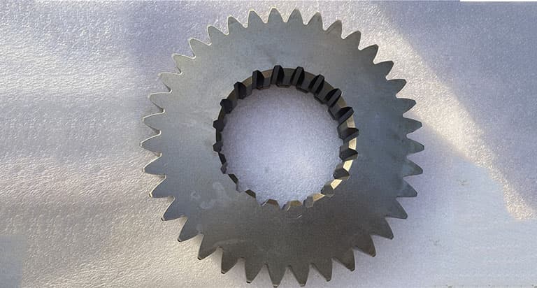 SINOTRUK Main Shaft 4th Gear WG2210040424