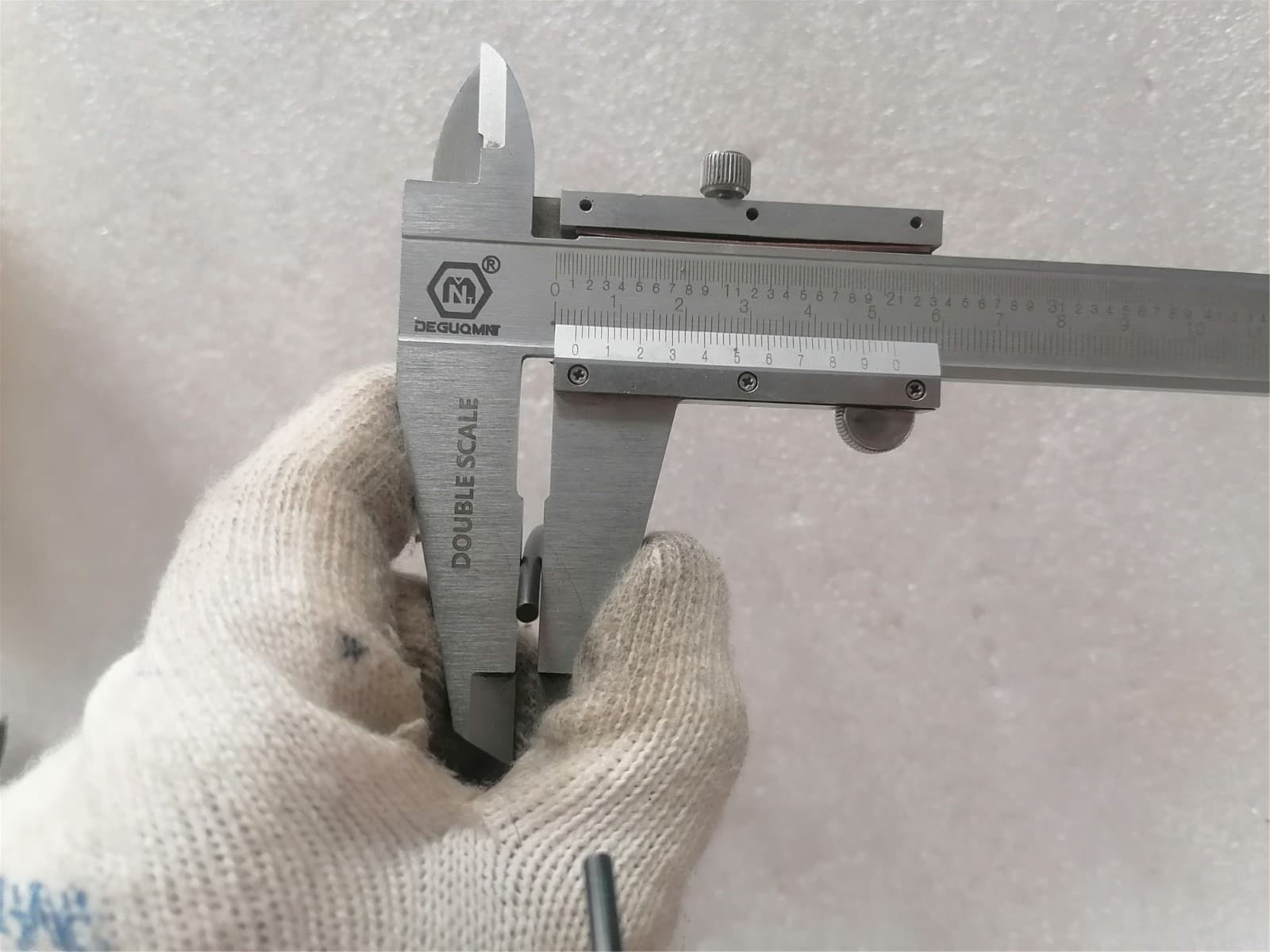 Gearbox lock-in line