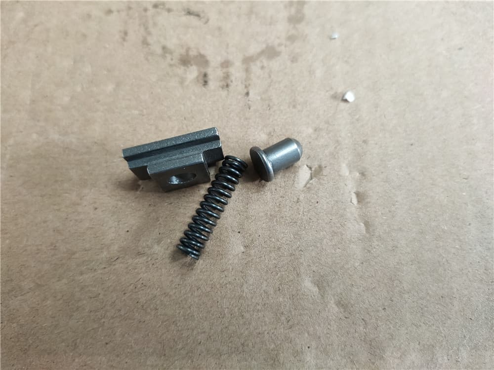 Clamps, springs and pins Foton 1099