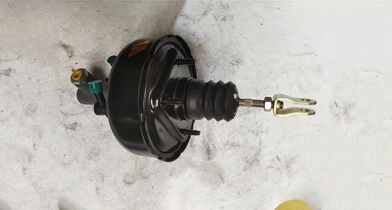 VACCUM BOOSTER WITH MASTER CYLINDER ASSY