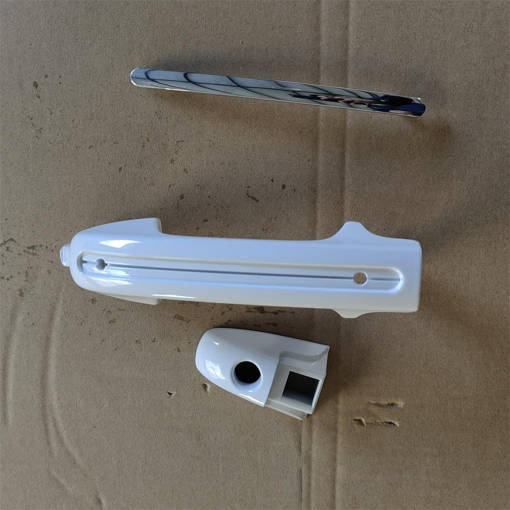 LEFT FRONT DOOR OUTER HANDLE