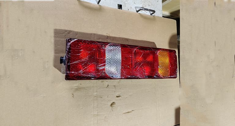 tail light (left)