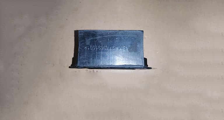 Engine front mounting rubber pad