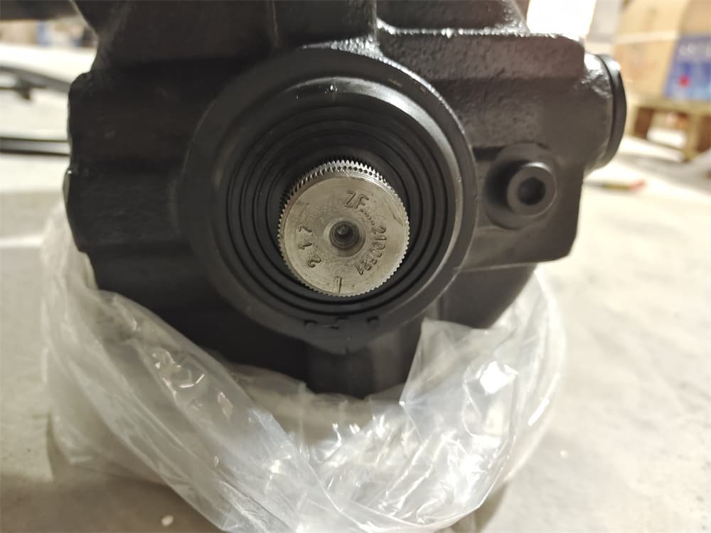 SINOTRUK Дирекционная машина WG9725478118
