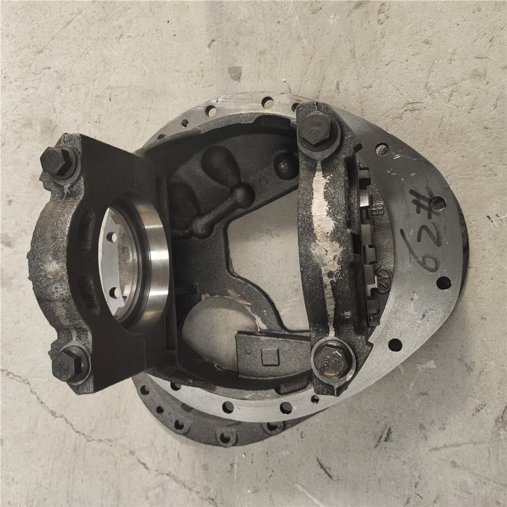 Main reducer housing (middle axle)