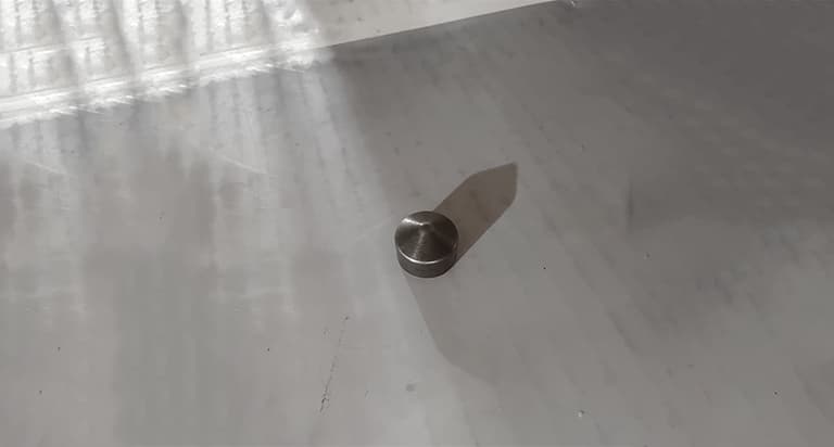 Top pin