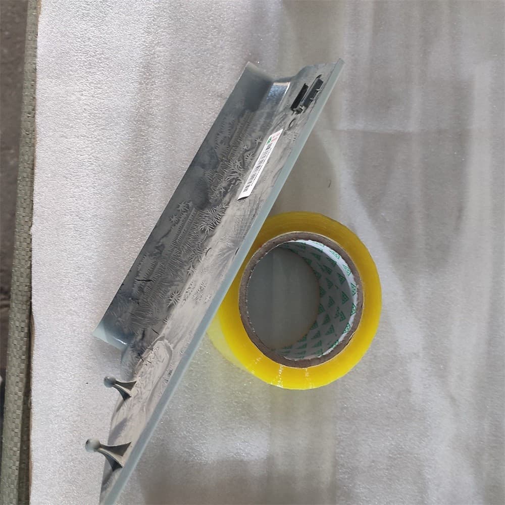Right cover assembly