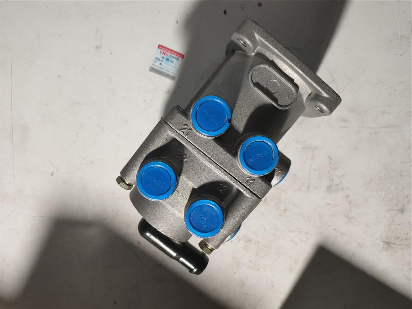 FOOT BRAKE VALVE