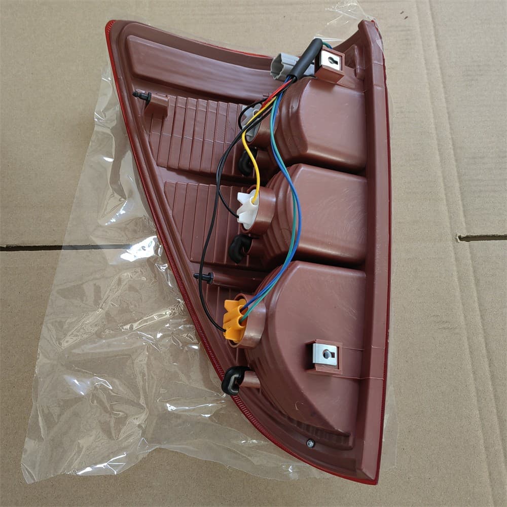 LEFT REAR COMBINATION LAMP ASSY