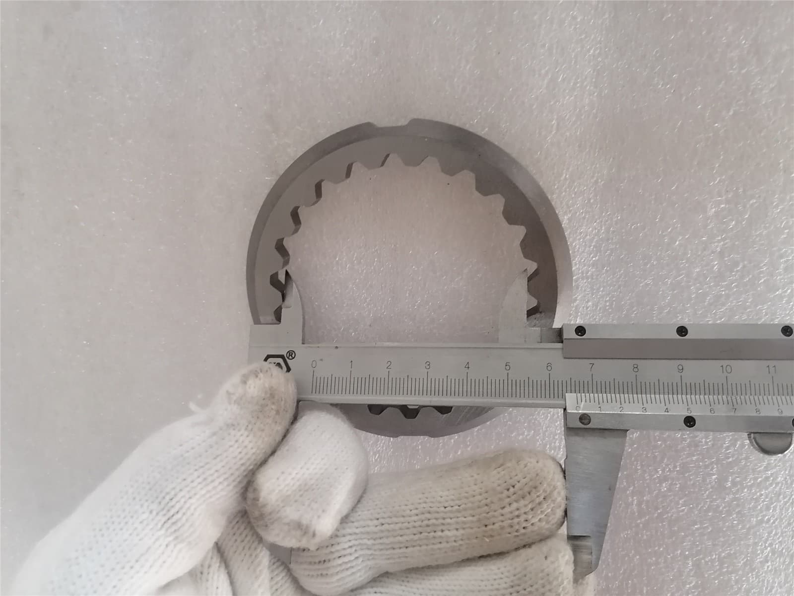 SINOTRUK output shaft gear gasket 1372304016