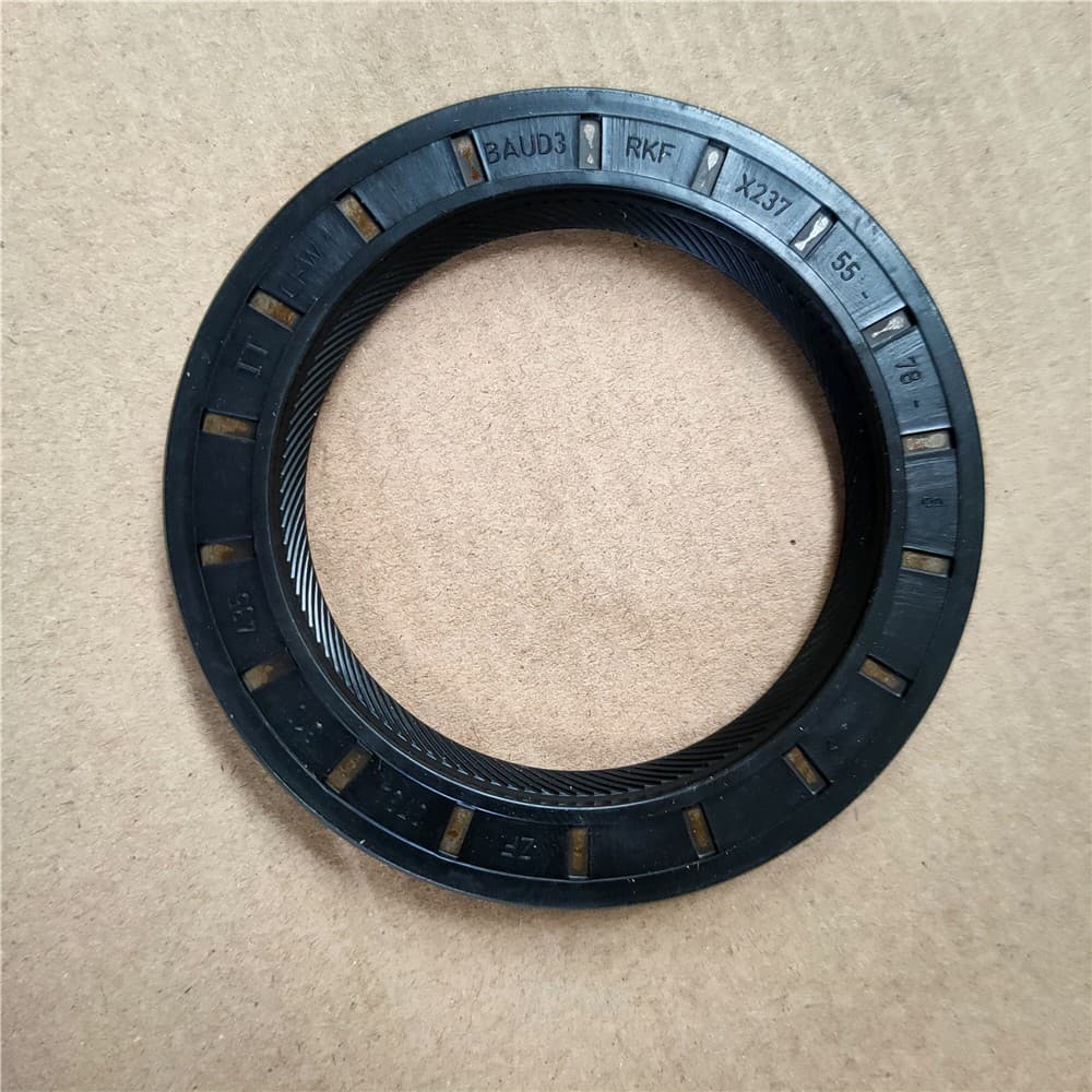 Transmission input shaft oil seal