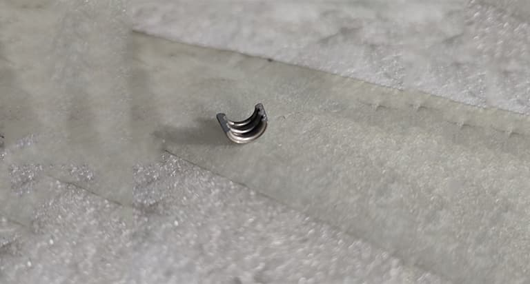 Valve collet