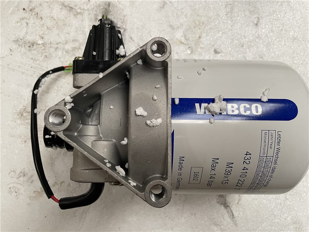 SINOTRUK COMBINATION AIR DRYER ASSY AZ910036847