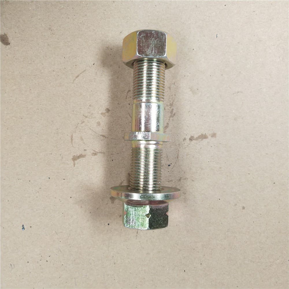 wheel hub bolt/nut