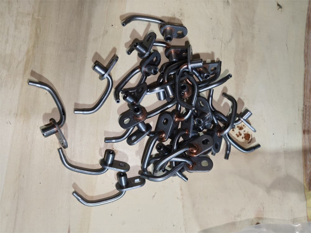 Oil nozzle