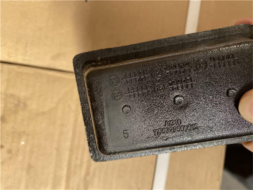 Rear spring buffer block