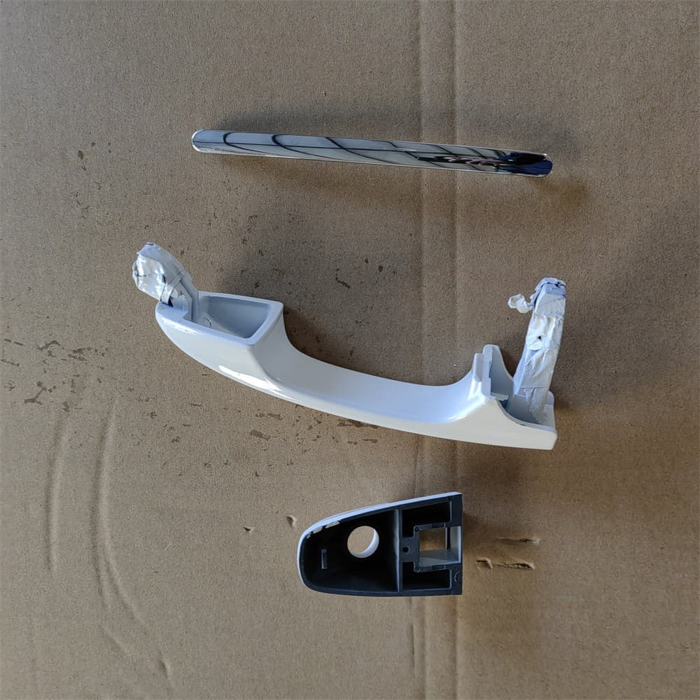 LEFT FRONT DOOR OUTER HANDLE