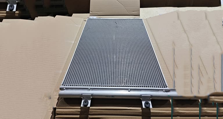 SINOTRUK Condenser YZ160082210064