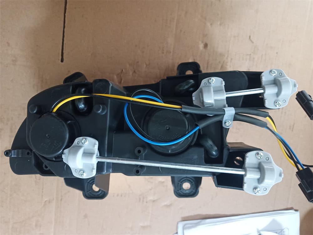 Right combination front fog lights