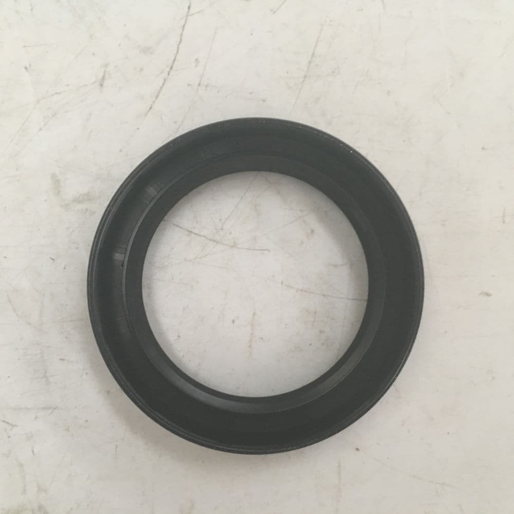 Axle shaft oil seal