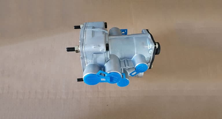 Howo Trailer Control Valve