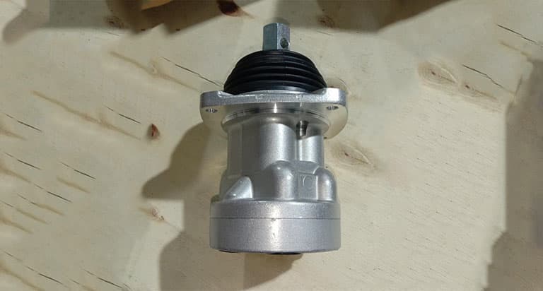 Pilot valve assembly