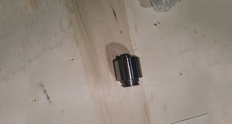 Oil pump inner rotor shaft