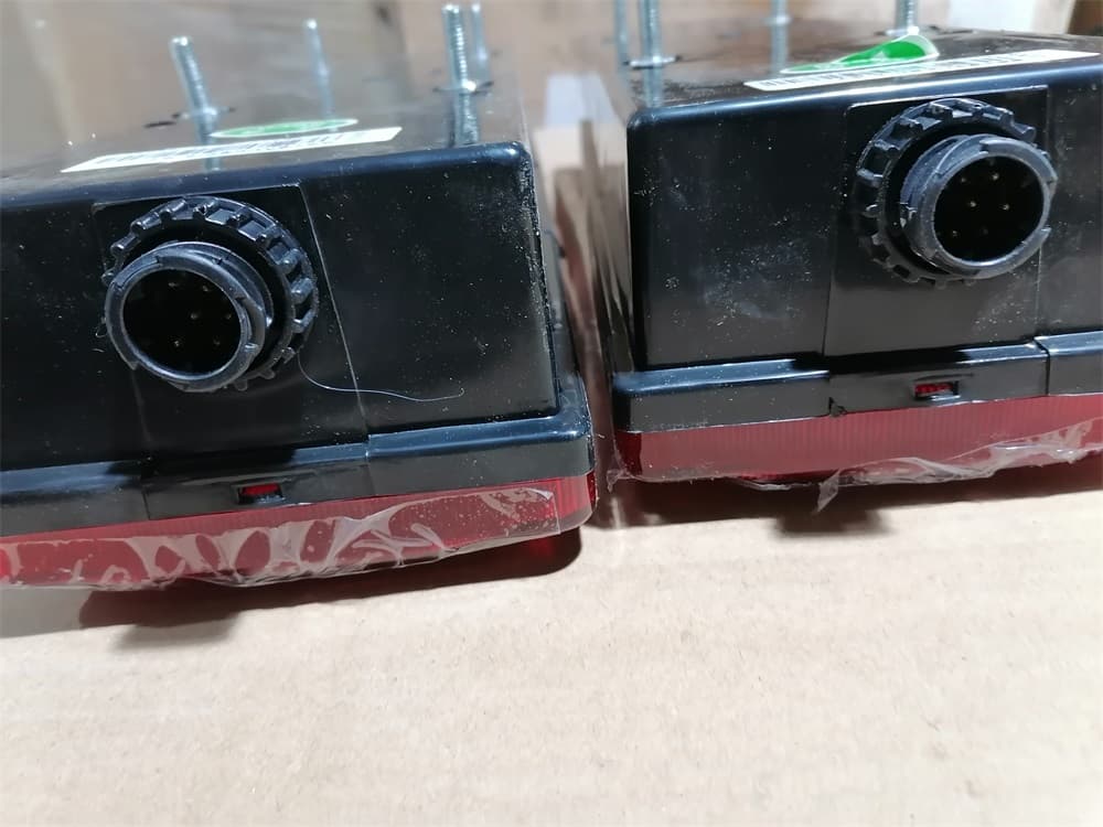 Rear light (left)