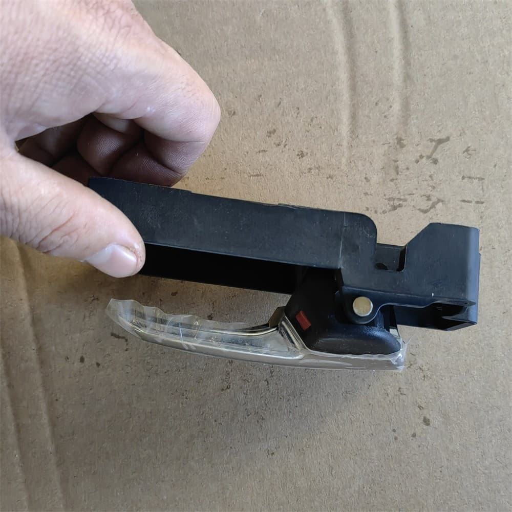 RIGHT FRONT DOOR INNER HANDLE
