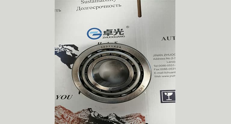 SINOTRUK Переднее колесо 32311X2A