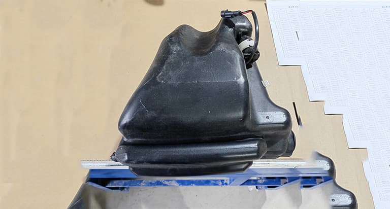 wind screen washer assembly