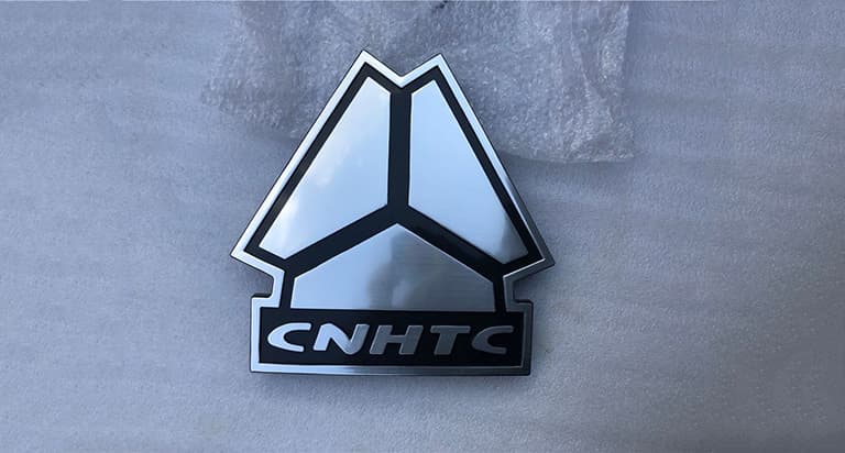 SINOTRUK Эмблема WG1664110006
