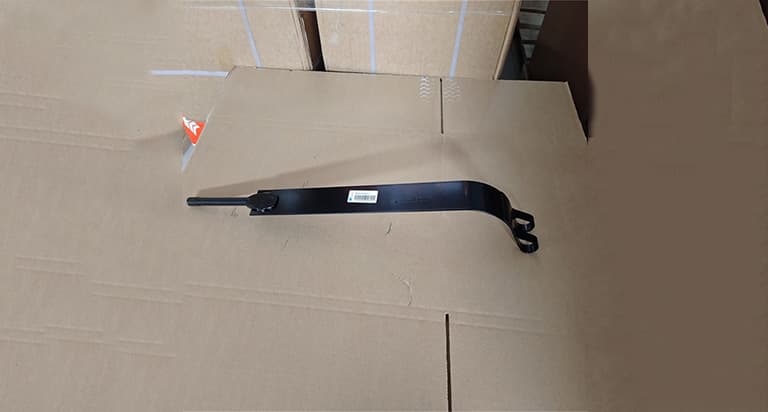 Urea tank pull belt