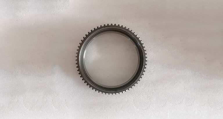 Gearbox synchronizer ring