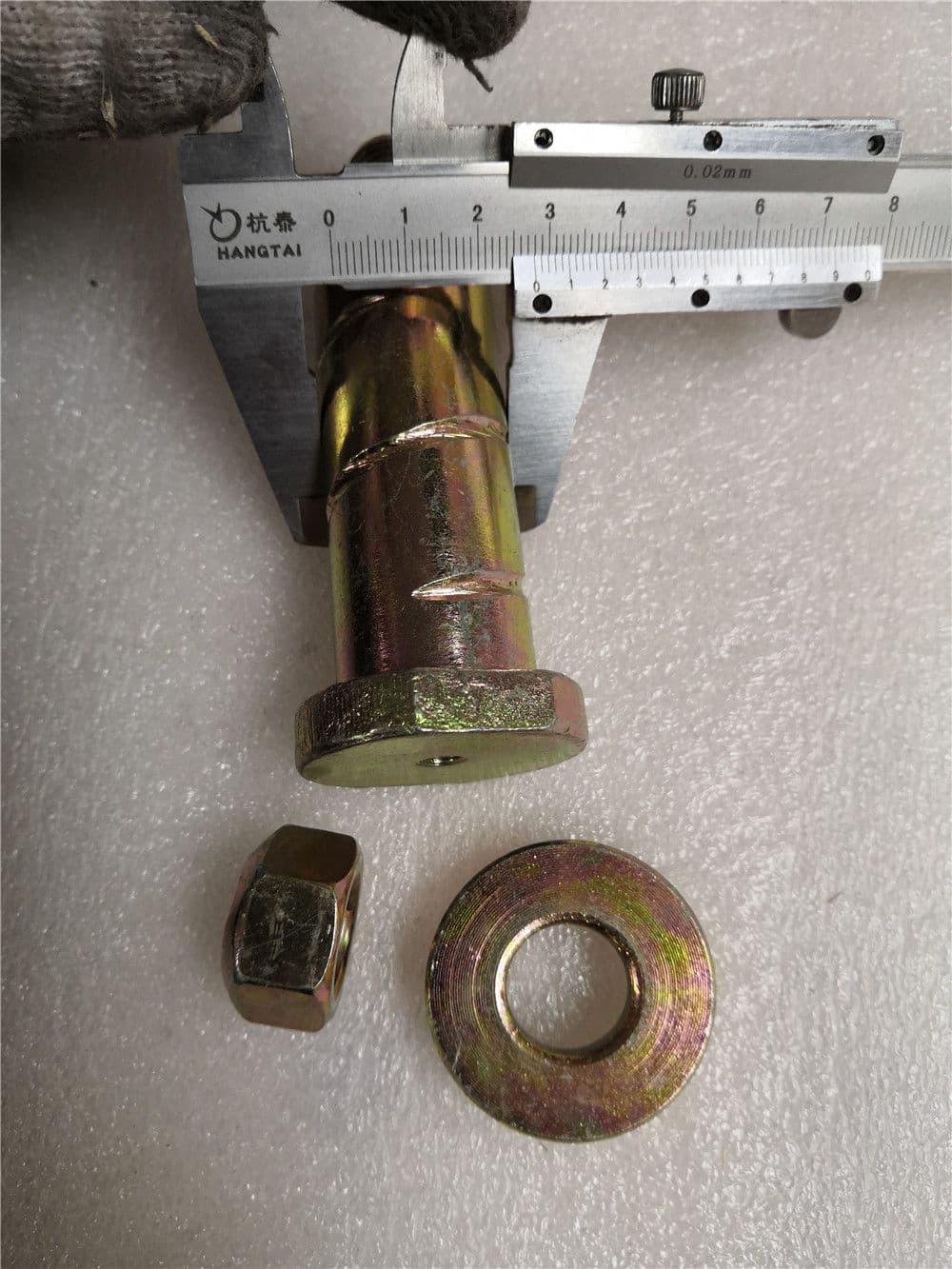 wheel bolt