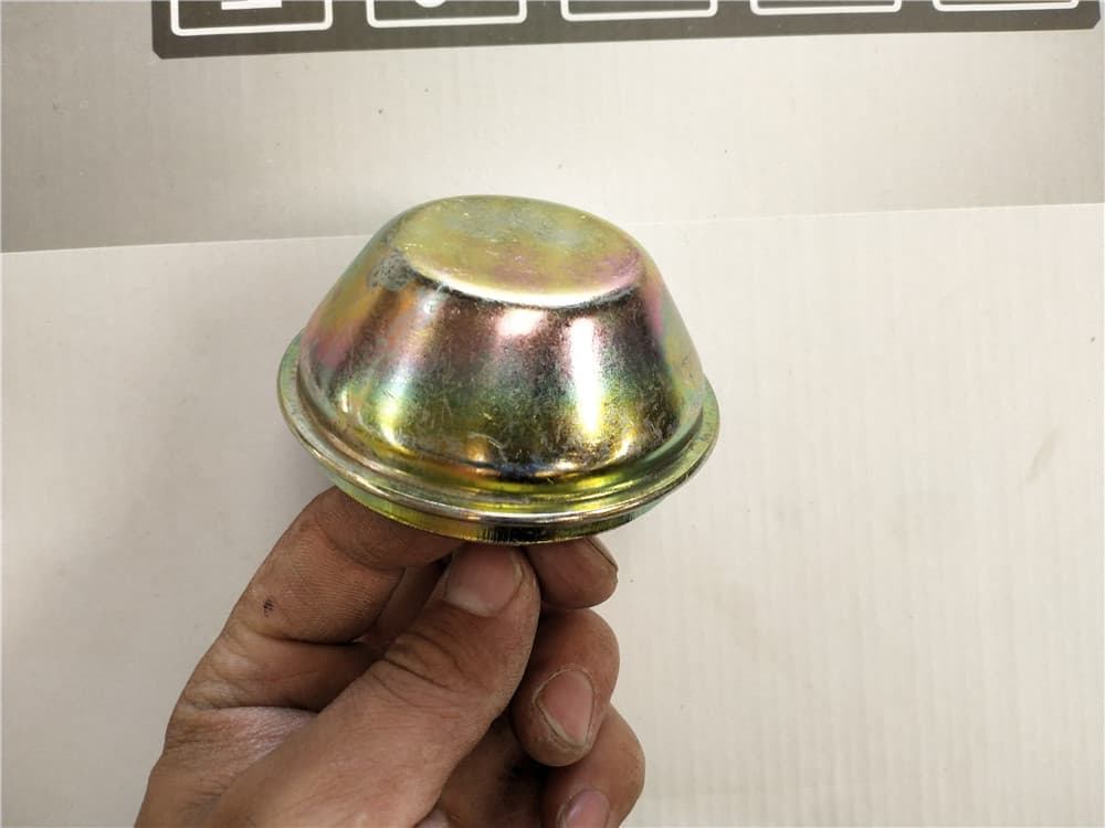 Front hub cover