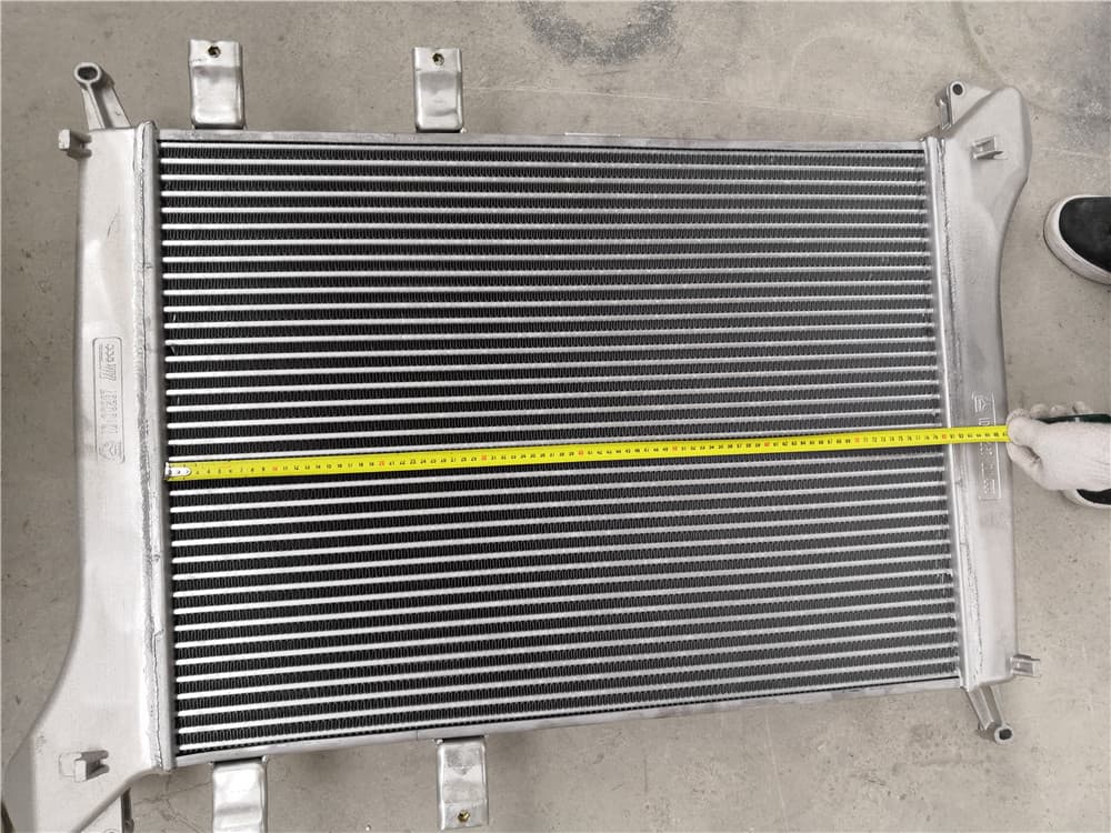 SINOTRUK radiator WG9719530281/1